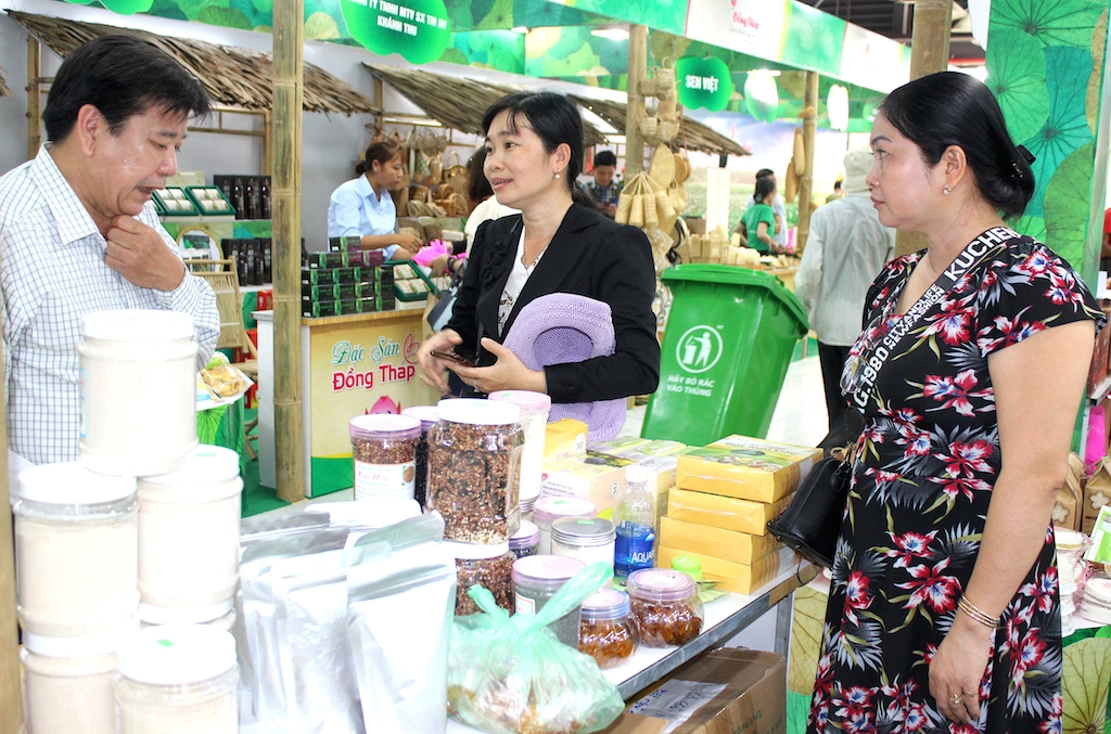 DN Việt cần nắm bắt cơ hội và tiếp cận phù hợp với thị trường nông thôn qua kênh bán hàng trực tuyến