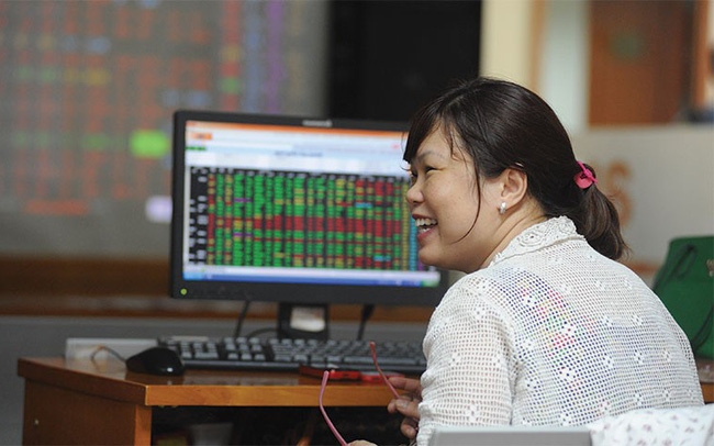 Lợi nhuận các doanh nghiệp niêm yết sẽ tăng mạnh trở lại trong năm 2021.