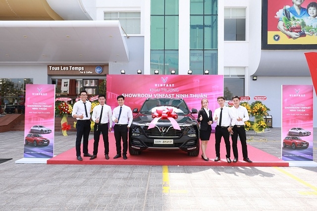 Cùng trong ngày, VinFast cũng khai trương thêm 1 showroom dành cho cả ô tô và xe máy tại thành phố Phan Rang, tỉnh Ninh Thuận.