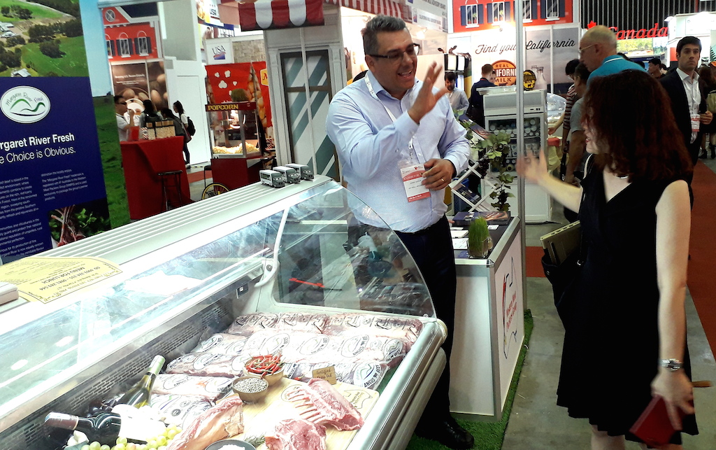 Những nhà cung cấp sản phẩm thịt của Mỹ không ngừng “mời chào” các nhà nhập khẩu ở Việt Nam.