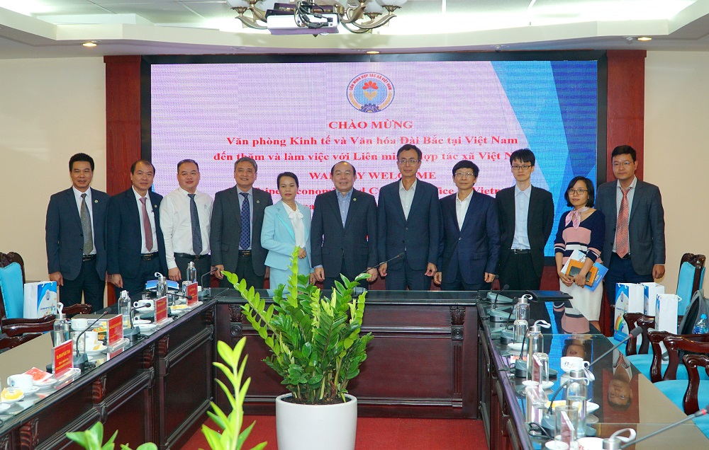 Chủ tịch Nguyễn Ngọc Bảo đã đặt đề nghị Văn phòng Kinh tế và Văn hóa Đài Bắc hỗ trợ các HTX Việt Nam trong thời gian tới.