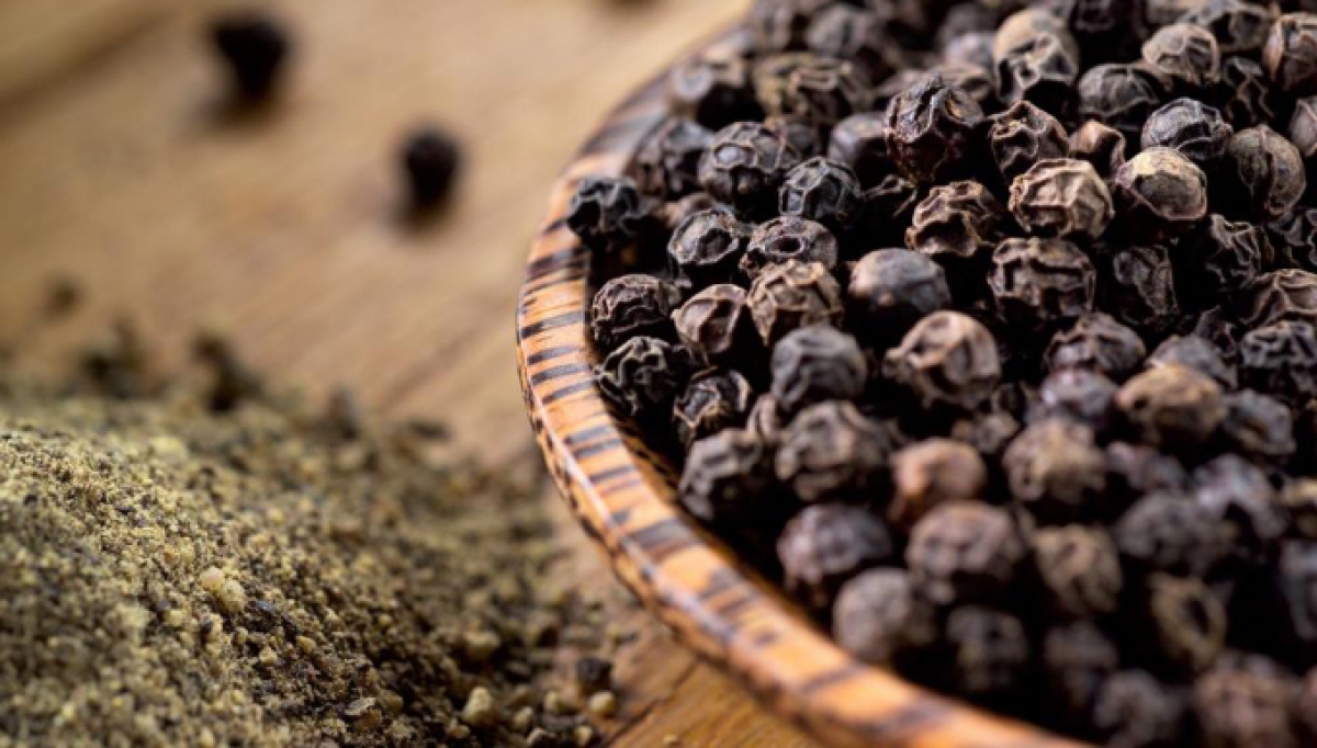 Giá tiêu ngày 12/11 tăng thêm 500 đồng/kg tại các địa phương.