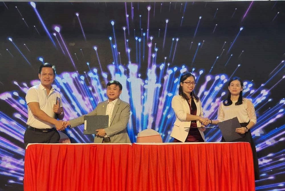 Nhiều HTX, doanh nghiệp đã ký kết hợp tác phát triển các sản phẩm OCOP ngay tại Chương trình kết nối hàng Việt-OCOP Đà Nẵng 2020