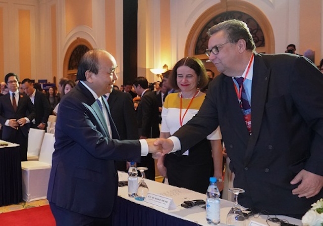 Thủ tướng Chính phủ Việt Nam Nguyễn Xuân Phúc nhấn mạnh Chính phủ các nước và giới tư nhân cần chung tay xây dựng một khu vực ASEAN phát triển và thịnh vượng.