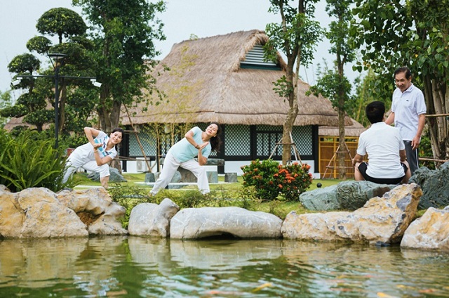 Vườn Nhật tĩnh lặng, thư thái tái tạo năng lượng cho cư dân khi bước chân vào.