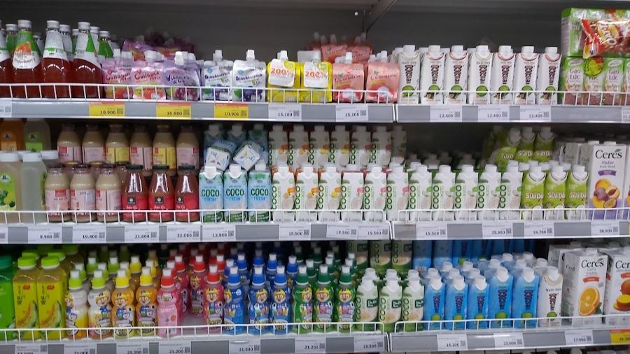 Cạnh tranh thị phần đồ uống từ nước trái cây đóng chai ngày càng khốc liệt.