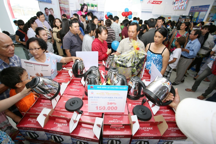 Sức ép cạnh tranh ở thị trường điện máy Việt càng lúc càng nóng