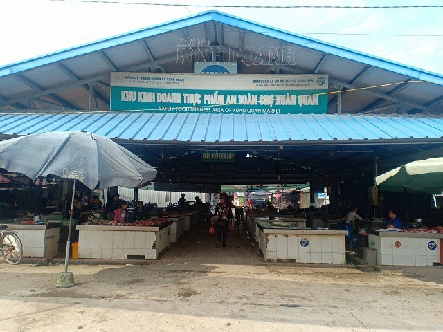 Chợ Xuân Quan do HTX quản lý luôn đảm bảo vệ sinh an toàn thực phẩm và các quy định trong buôn bán thương mại nên được tiểu thương và nhân dân tin tưởng.