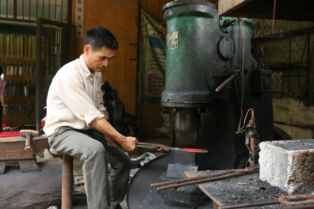 Máy móc giúp tăng năng suất lao động lên gấp 3 lần.