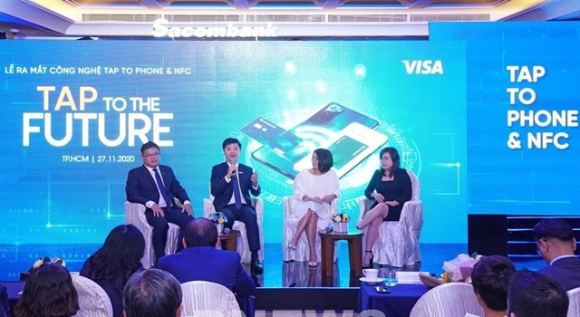 Ngân hàng Việt đầu tiên ứng dụng Chạm điện thoại để thanh toán.