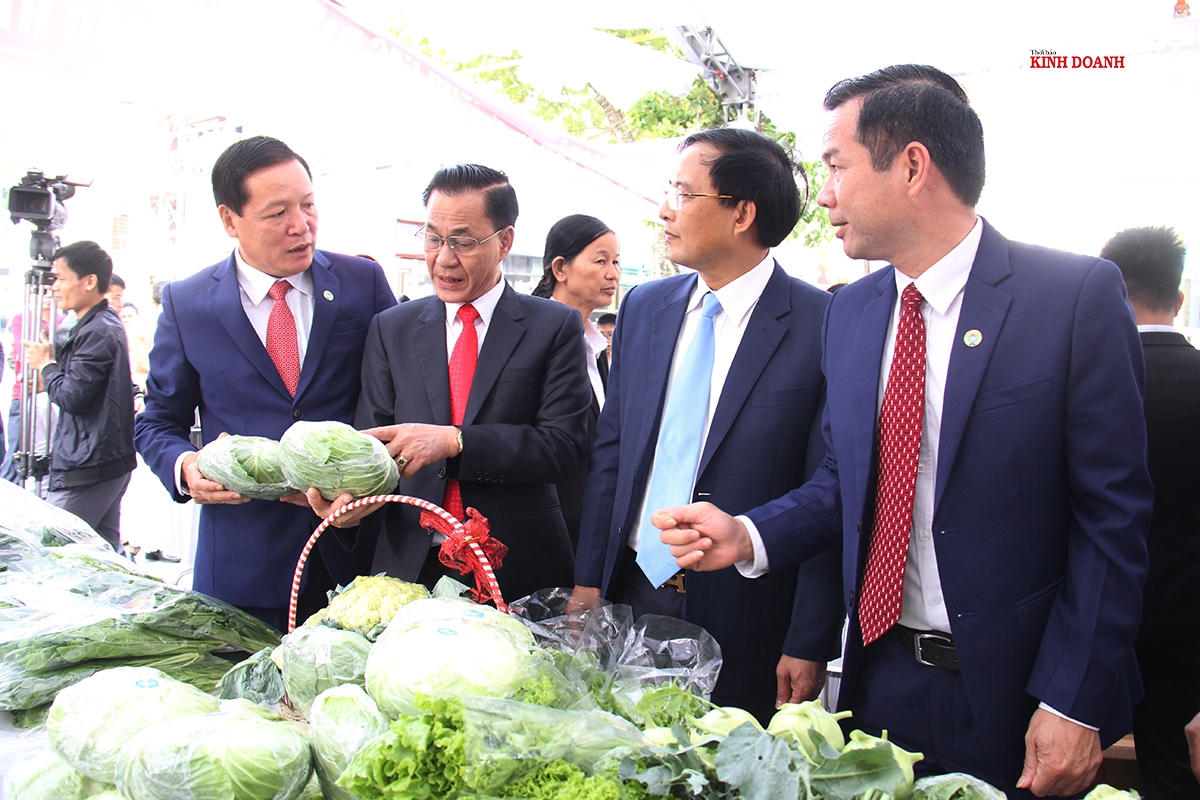 Việc tổ chức các hội nghị xúc tiến thương mại giúp nông sản, thực phẩm của các HTX dễ dàng tiếp cận hơn với thị trường và người tiêu dùng.