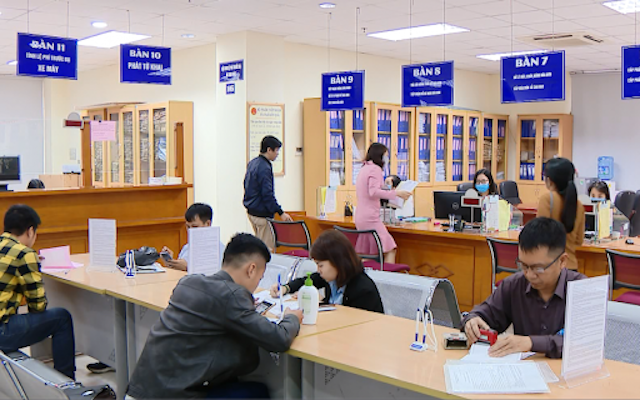 Ngân hàng phải cung cấp thông tin khách hàng cho cơ quan thuế. (Ảnh: Int)