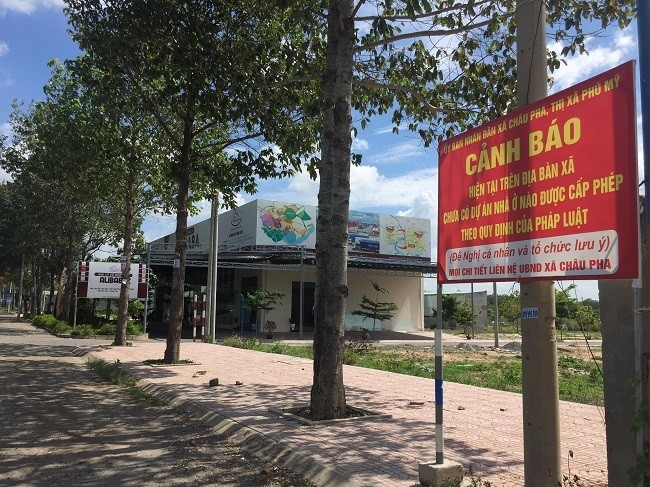 Mặc dù cơ quan chức năng và chuyên gia đã cảnh báo nhưng nhiều người dân vẫn mắc vào bẫy dự án ma (Ảnh: TL)