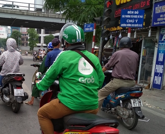 Hàng trăm nghìn lái xe công nghệ chưa được đóng BHXH.