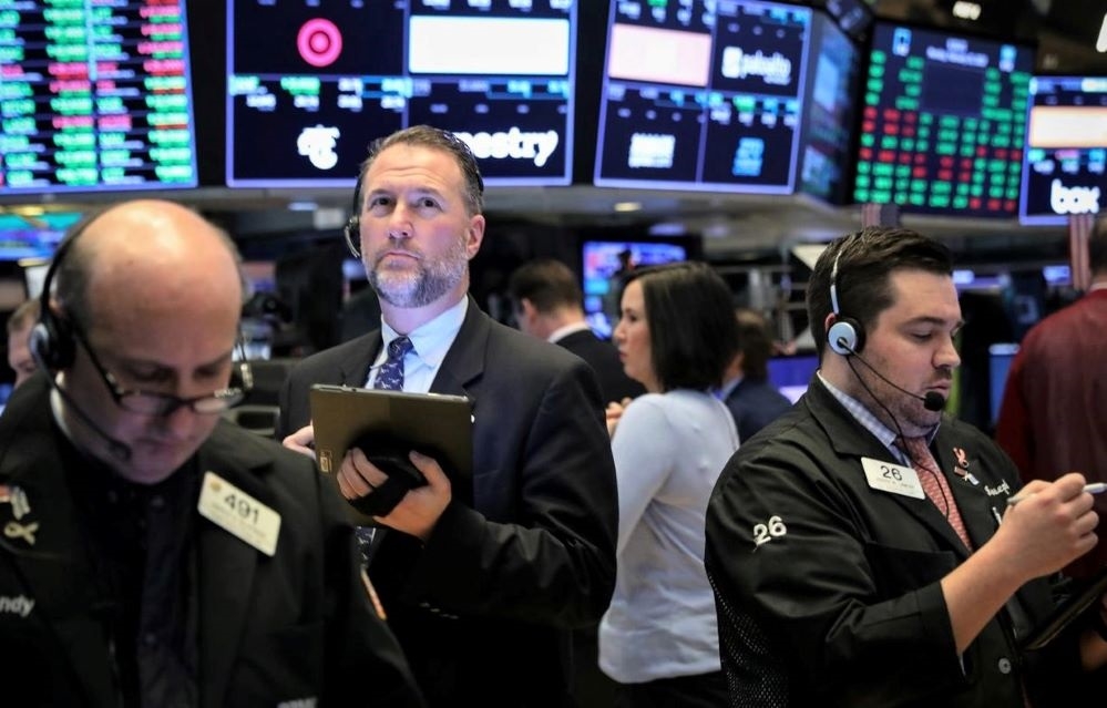 Các chỉ số chính của thị trường chứng khoán Mỹ tuy vẫn đi xuống nhưng thoát đáy của phiên khi đóng cửa phiên giao dịch ngày 10/12 (Ảnh: Int)