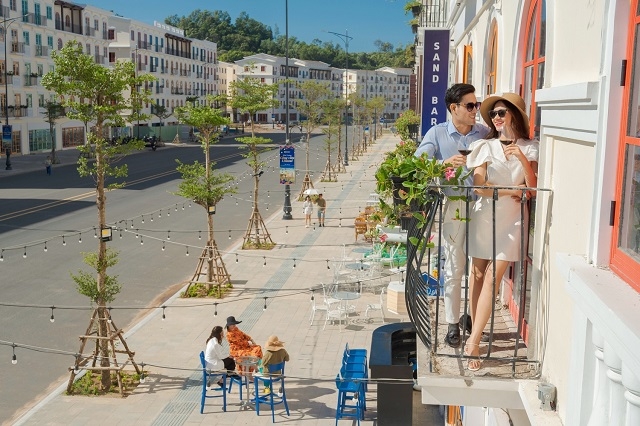 Mặt tiền rộng 8m và lợi thế nằm trên những đại lộ lớn giúp nhà phố Sun Grand City New An Thoi có khả năng kinh doanh “không giới hạn”.