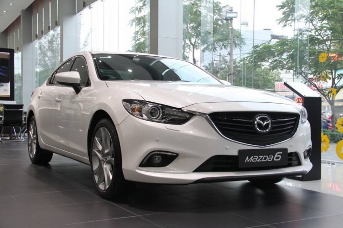 Năm 2021, một số hãng xe dự kiến sẽ hỗ trợ khách hàng giảm 50% lệ phí trước bạ khi gói hỗ trợ của Chính phủ hết hiệu lực, nhằm tăng sự cạnh tranh với xe nhập ngoại.