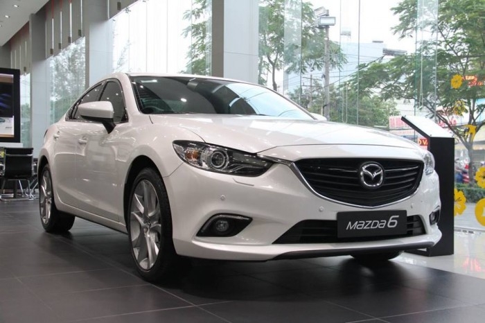 Năm 2021, một số hãng xe dự kiến sẽ hỗ trợ khách hàng giảm 50% lệ phí trước bạ khi gói hỗ trợ của Chính phủ hết hiệu lực, nhằm tăng sự cạnh tranh với xe nhập ngoại.