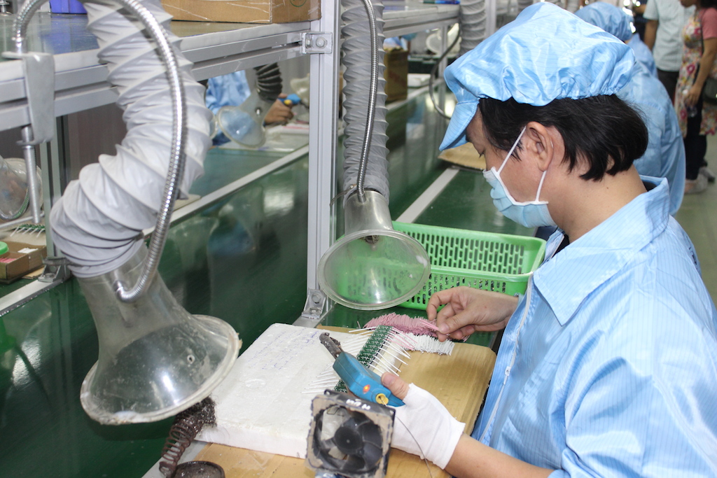 Việc dịch chuyển sản xuất của Apple vào Việt Nam sẽ tạo hiệu ứng tốt thu hút các “đại bàng” công nghệ.