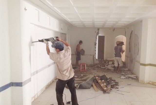 Nhiều gia đình chọn cách sửa chữa lại căn hộ ngay nhận nhà