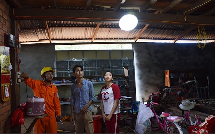 Phấn đấu đưa Việt Nam trở thành một trong những nước đi đầu trên thế giới trong công tác đầu tư điện nông thôn.