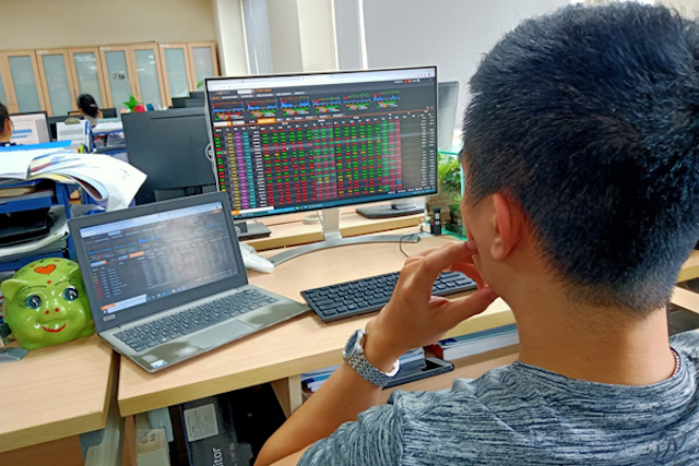 Việc mua cổ phiếu quỹ để phát hành ESOP giúp doanh nghiệp một mũi tên trúng nhiều đích