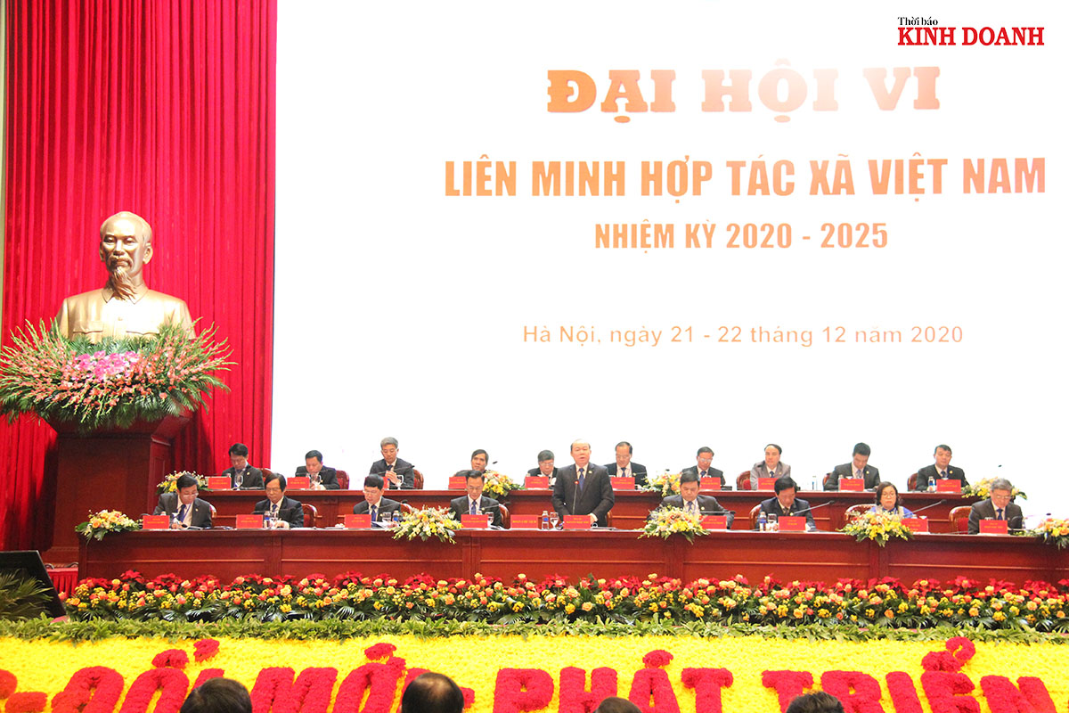 Chủ tịch Liên minh HTX Việt Nam Nguyễn Ngọc Bảo chủ trì Hội nghị lần thứ Nhất Ban Chấp hành Liên minh HTX Việt Nam khóa VI, nhiệm kỳ 2020-2025.