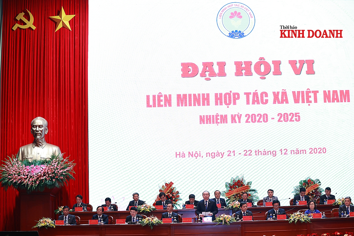 Chủ toạ Đại hội VI Liên minh HTX Việt Nam.