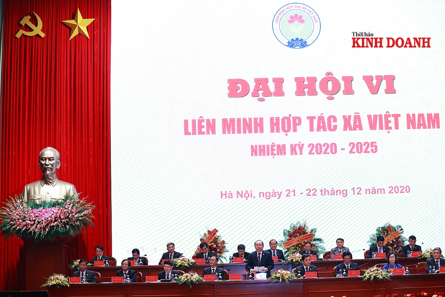 Chủ toạ Đại hội VI Liên minh HTX Việt Nam.