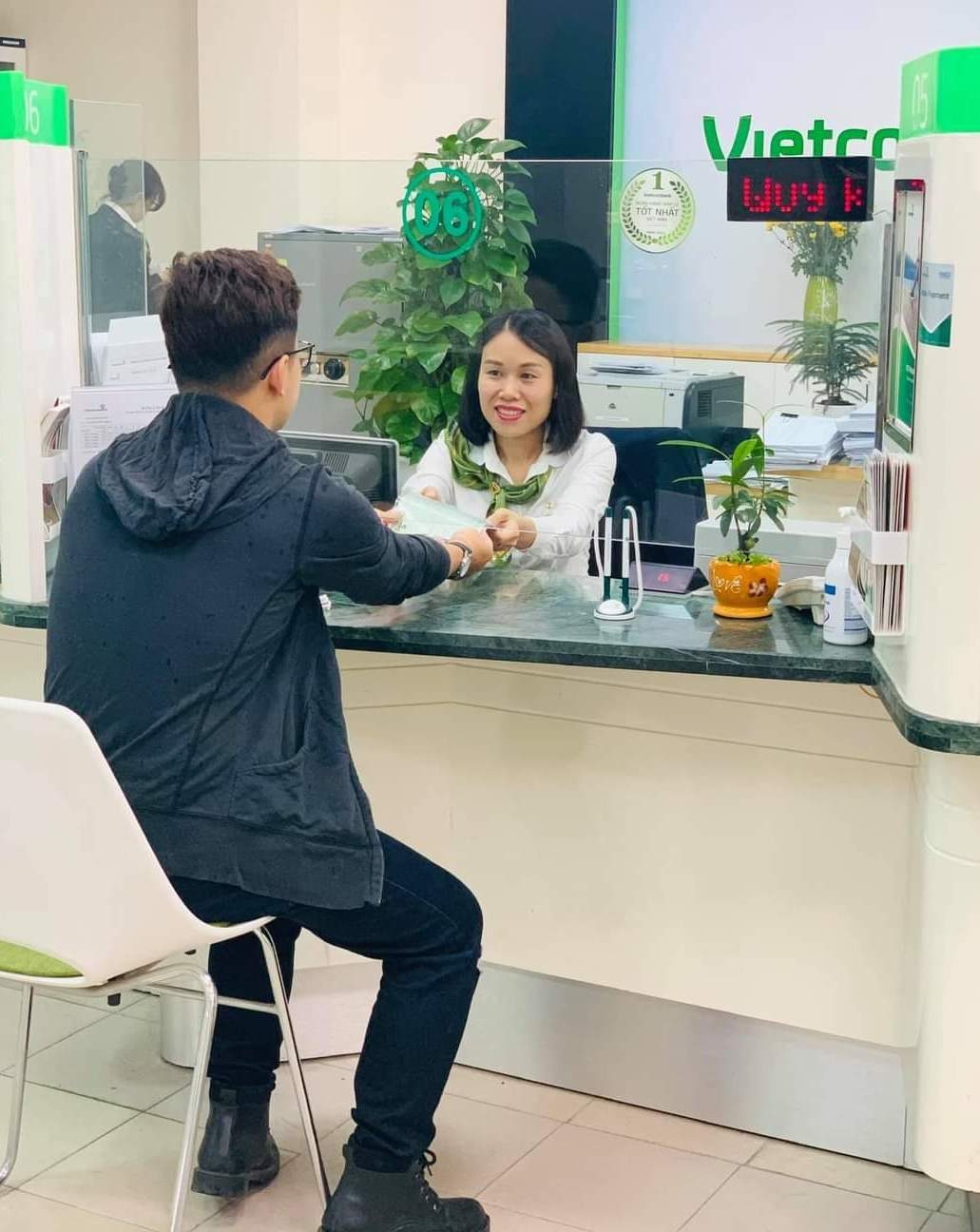 Thời điểm này lãi suất tiền gửi vẫn duy trì ở mức thấp.