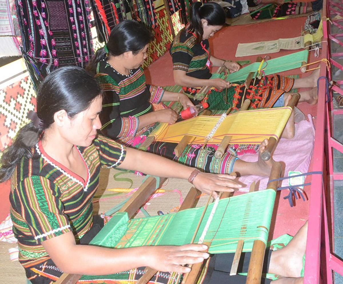 Hiệu quả công tác đào tạo nghề góp phần nâng cao thu nhập cho người lao động nông thôn.