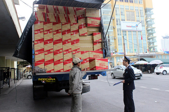 Từ ngày 1/1/2021, hàng tạm nhập tái xuất tuân thủ theo quy định mới.