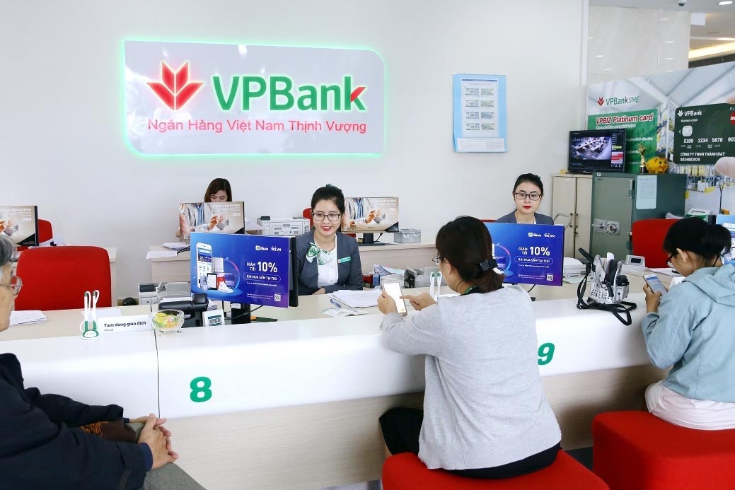 VPBank triển khai chương trình khuyến mãi Tiết kiệm Mùa Vàng dành cho khách hàng lần đầu tiên gửi tiết kiệm.