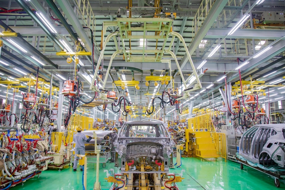 Theo mô hình dự báo của Viện Kinh tế Việt Nam, tăng trưởng GDP năm 2021 của Việt Nam dự báo đạt 5,49% (kịch bản cơ sở), 6,9% (kịch bản cao) và 3,48% (kịch bản thấp).