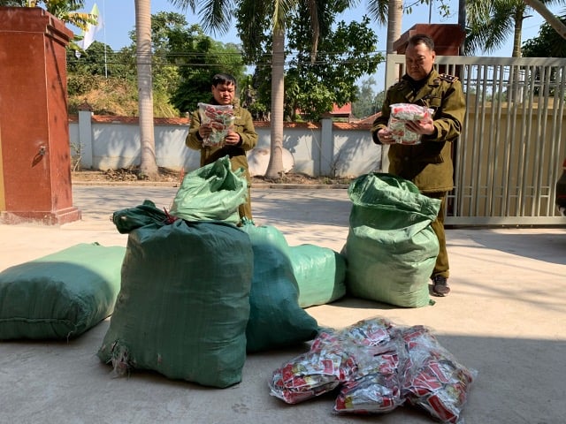 Phát hiện 9.000 chiếc chân gà nhập lậu từ Trung Quốc.