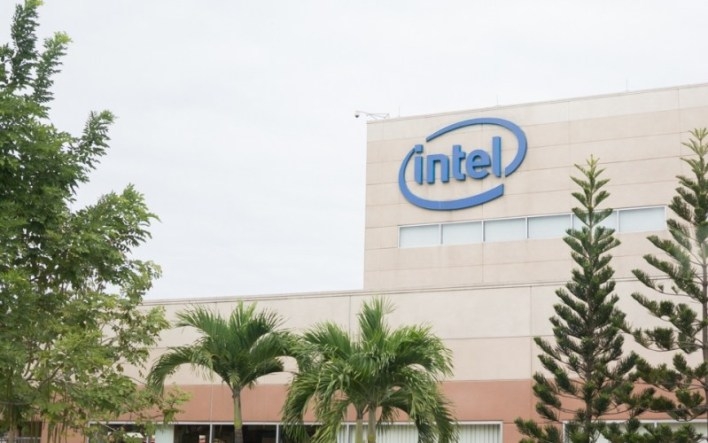 Intel vừa đầu tư thêm 475 triệu USD vào Việt Nam.