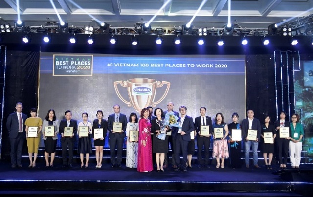 Nỗ lực đảm bảo các giá trị mang đến cho người lao động trong năm qua, Vinamilk được bình chọn là Nơi làm việc tốt nhất Việt Nam năm thứ 3 liên tiếp