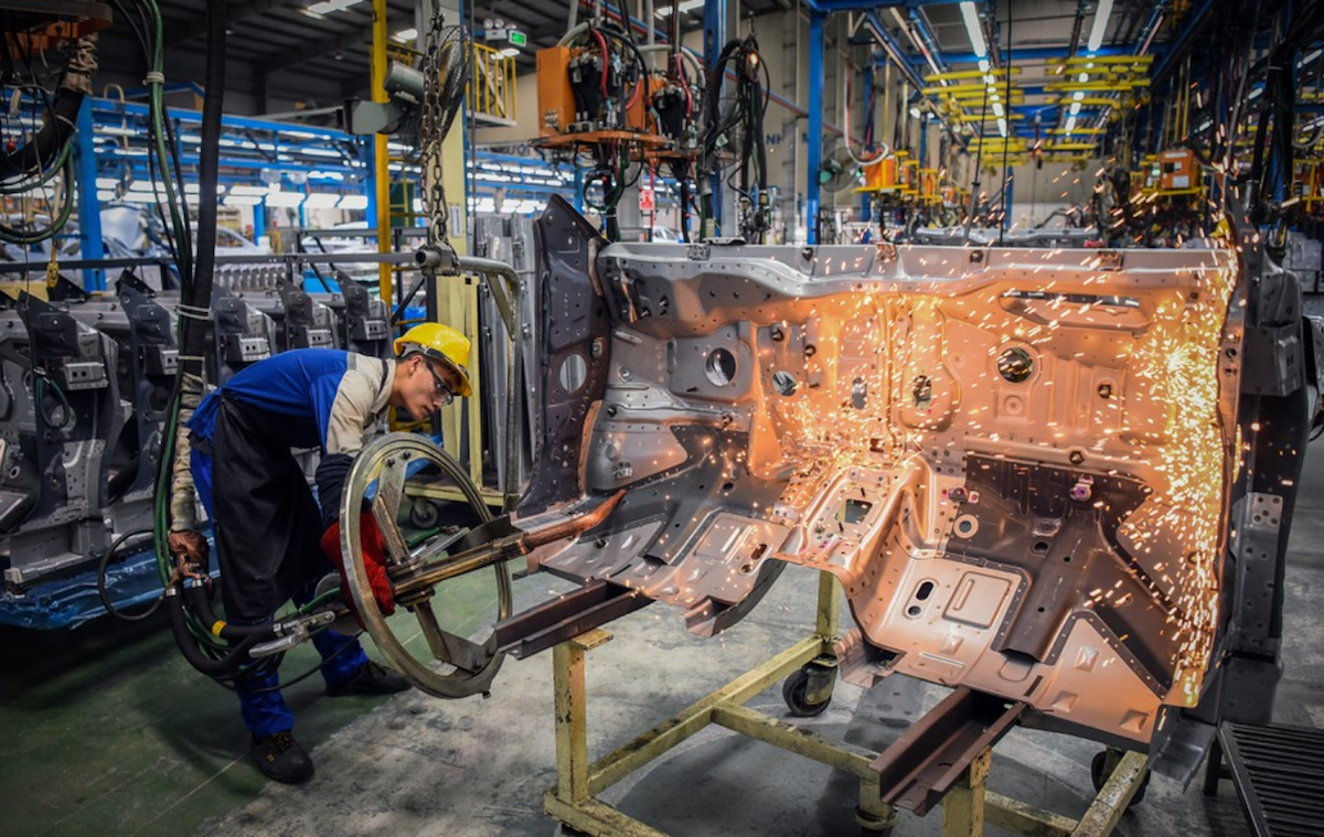 Với quy mô dân số gần 100 triệu dân, Việt Nam hoàn toàn có thể phát triển công nghiệp ô tô lớn mạnh.