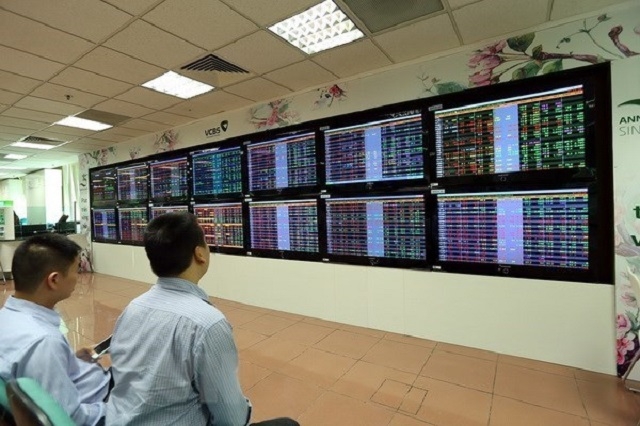 Lợi nhuận quý IV/2020 của các doanh nghiệp niêm yết tăng mạnh