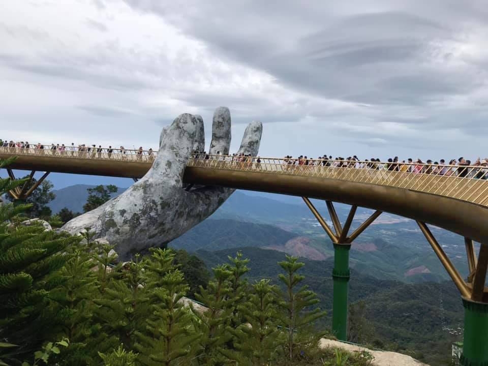 Do đại dịch Covid-19 ngành du lịch chịu thiệt hại nặng nề