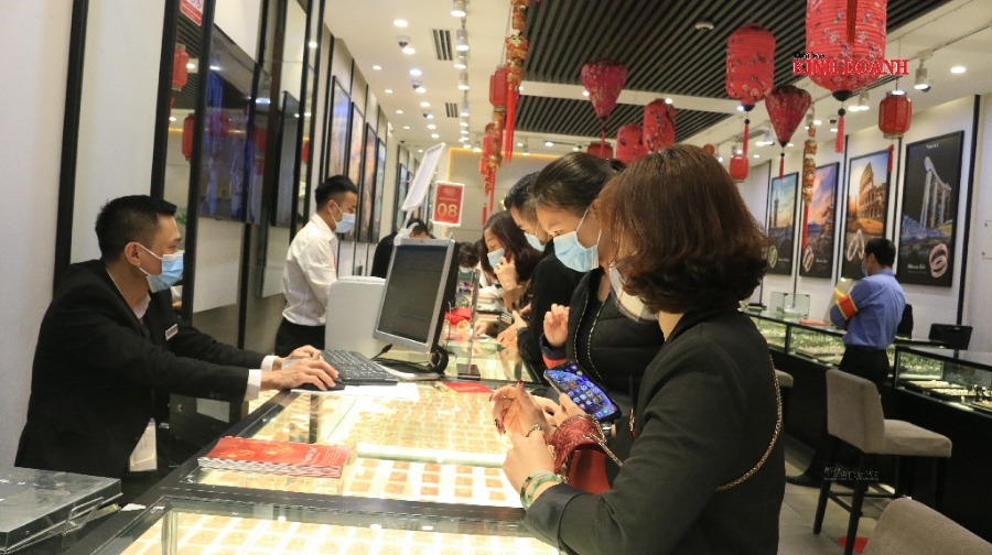 Phần lớn khách hàng chỉ mua 1-2 chỉ vàng.