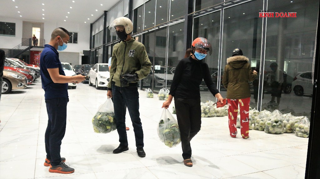 Không xảy ra cảnh chen lấn, mất trật tự tại điểm giải cứu.