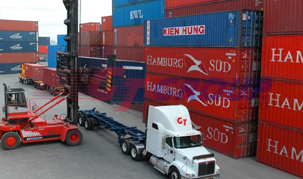 Giá cước vận chuyển container xuất nhập khẩu tăng cao bất thường từ tháng 11/2020 (Ảnh minh họa: Int)