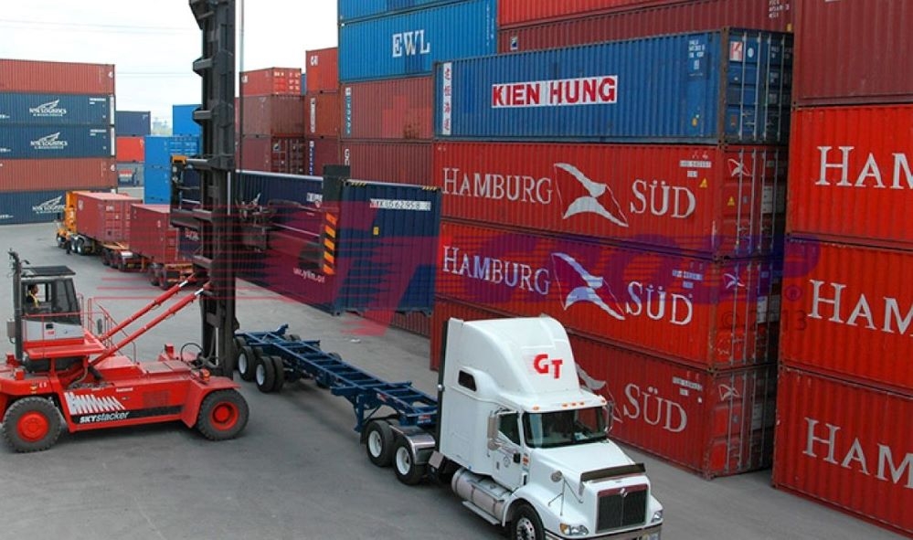 Giá cước vận chuyển container xuất nhập khẩu tăng cao bất thường từ tháng 11/2020 (Ảnh minh họa: Int)