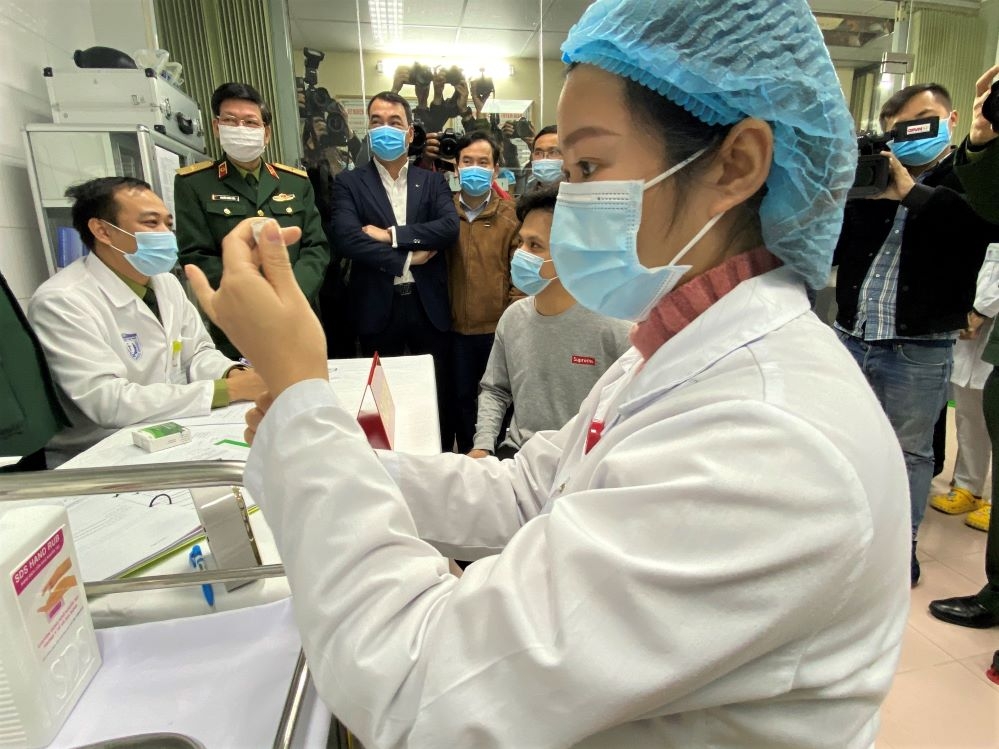 Chuẩn bị kỹ lưỡng để triển khai tiêm vắc xin COVID-19 diễn ra an toàn và đạt hiệu quả cao (Ảnh minh họa: Int)