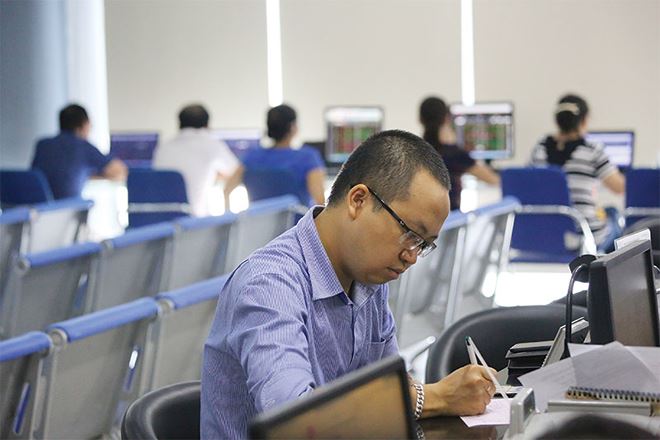 Thị trường chứng khoán Việt Nam bước vào tháng 3 với nền giá tương đối cao và dòng tiền khổng lồ.