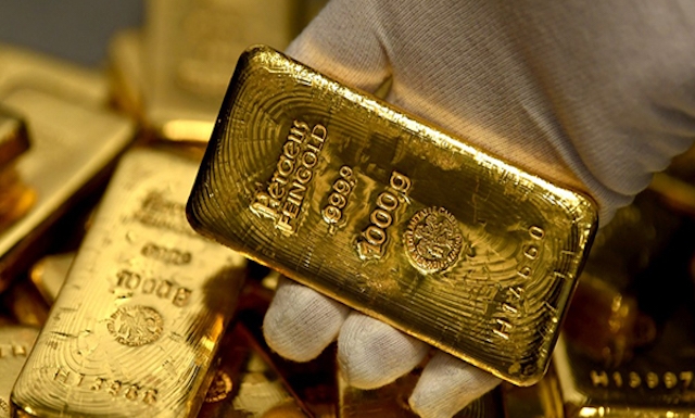 Giá vàng thế giới giảm xuống đáy trong 9 tháng vì đồng USD và lợi suất trái phiếu Mỹ tiếp tục tăng, khiến các nhà đầu tư từ bỏ tài sản không sinh lời là vàng.