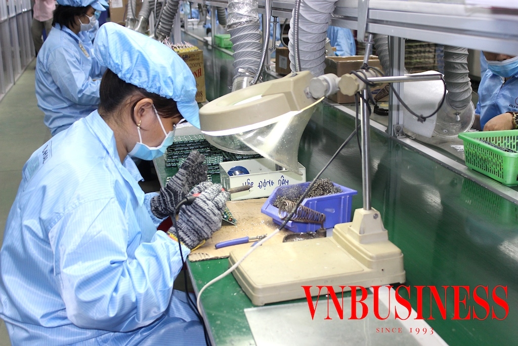 Giới DN mong muốn môi trường đầu tư ở Tp.HCM tiếp tục cải thiện để họ không phải “đi lòng vòng”.