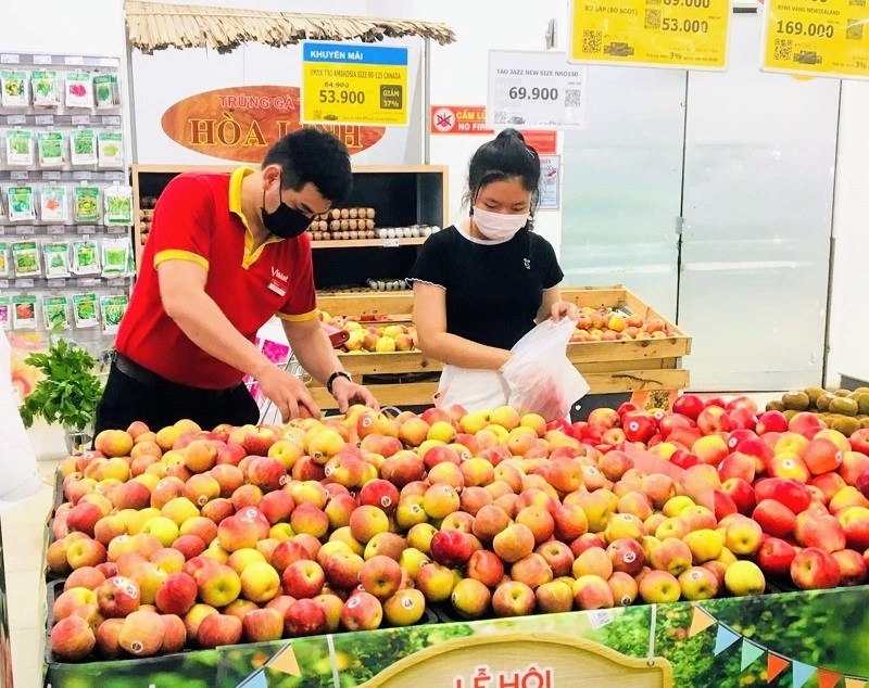 Mục tiêu của VinCommerce trong năm 2021 là chuyển từ điểm mua sắm thuần túy thành nền tảng phục vụ các nhu cầu thiết yếu, cho người tiêu dùng trải nghiệm xuyên suốt từ online to offline.