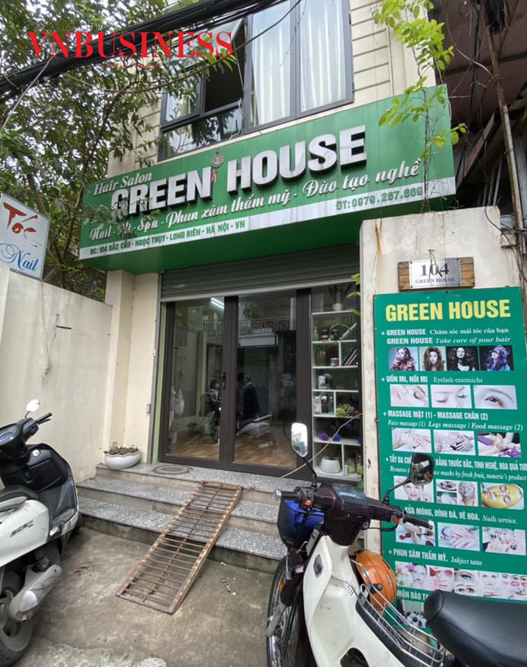 Còn lô đất có ngôi nhà này được bán với giá 70 triệu đồng/m2 có thể vào ở và kinh doanh được ngay